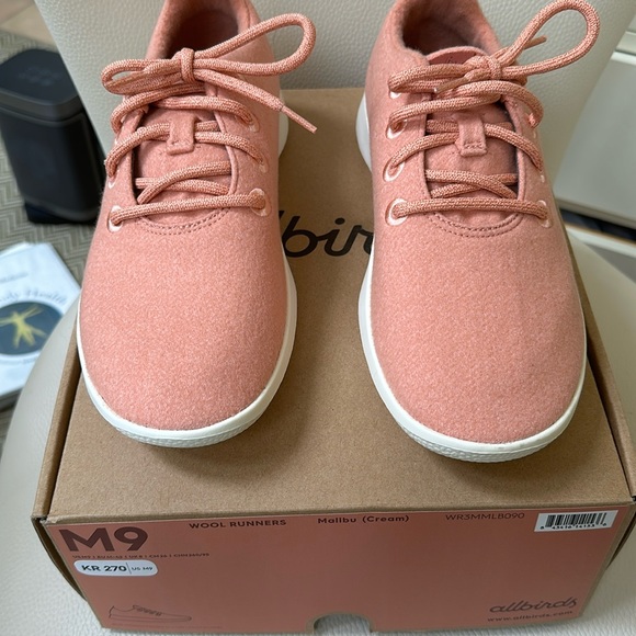 Allbirds 9 BRAND NEW Wool Runners in Malibu(cream) 🤩 - Picture 2 of 15